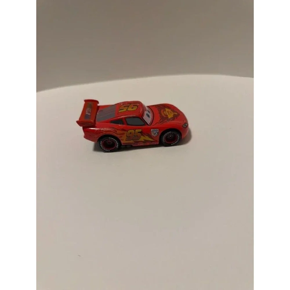 Metal lightning McQueen car